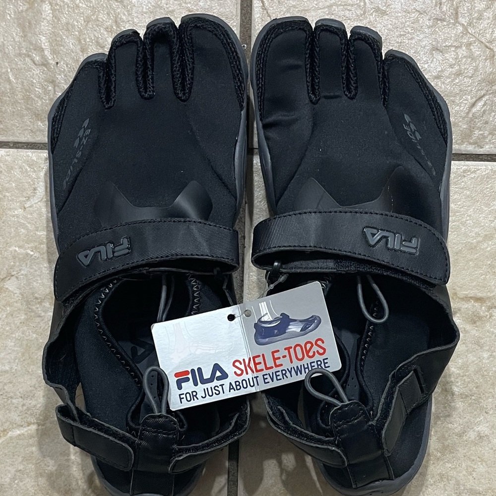 Fila Skele-Toes Black and Gray Toe Shoes